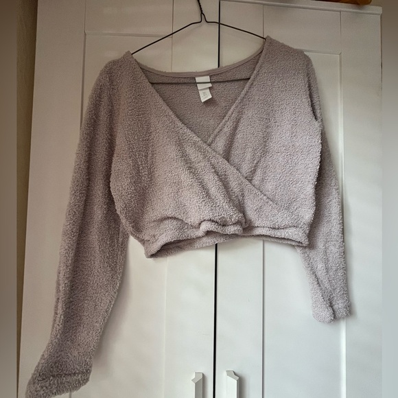 Cozy Wrap Sweater in Light beige - Picture 10 of 10